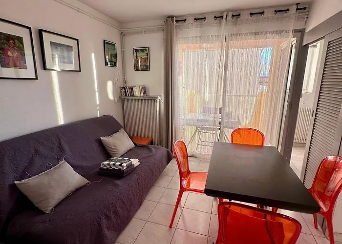 アパート O'kanedo カネ