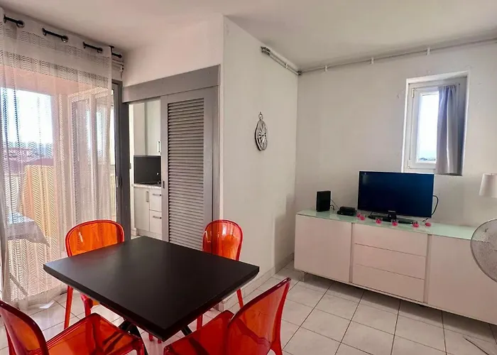 O'kanedo アパート *